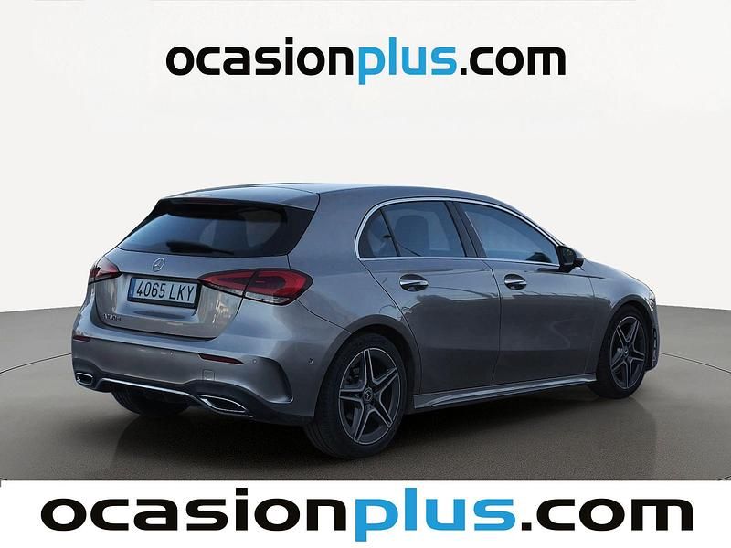 Usado Mercedes A180 AMG 116 CV (85 kW) 2020 Gris plata Utilitario