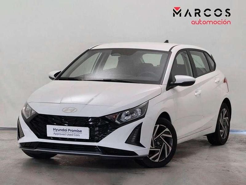 Blanco Usado 2024 Hyundai i20 Utilitario | 15.900 € (Buen precio) - Imagen 1/4