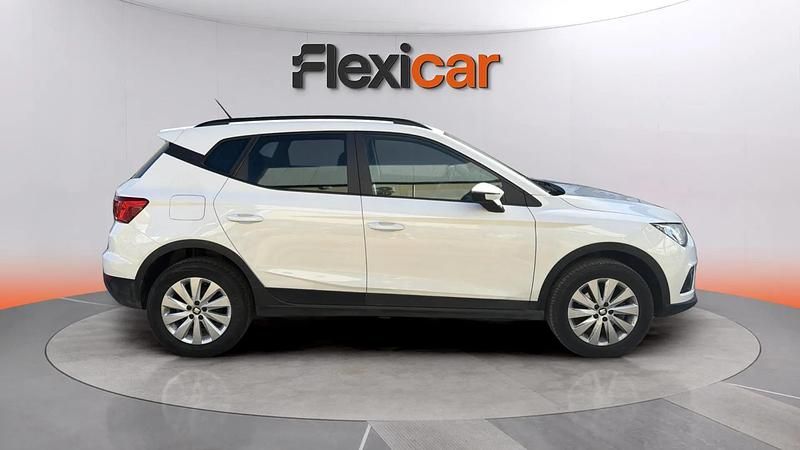 Usado Seat Arona Ecomotive 95 CV (69 kW) 2019 Blanco SUV