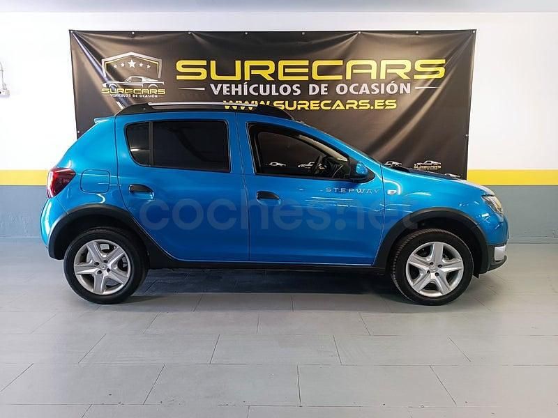 Usado Dacia Sandero Stepway 90 CV (66 kW) 2015 Azul Berlina