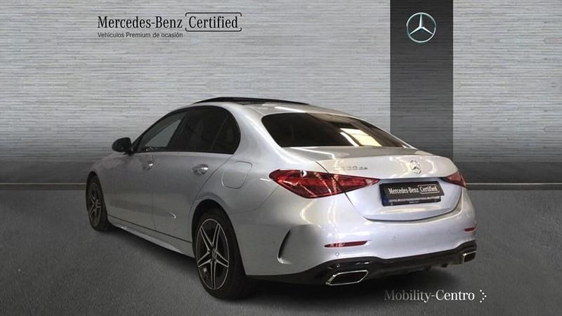 Usado Mercedes C300 197 CV (144 kW) 2024 Plata hightech Berlina