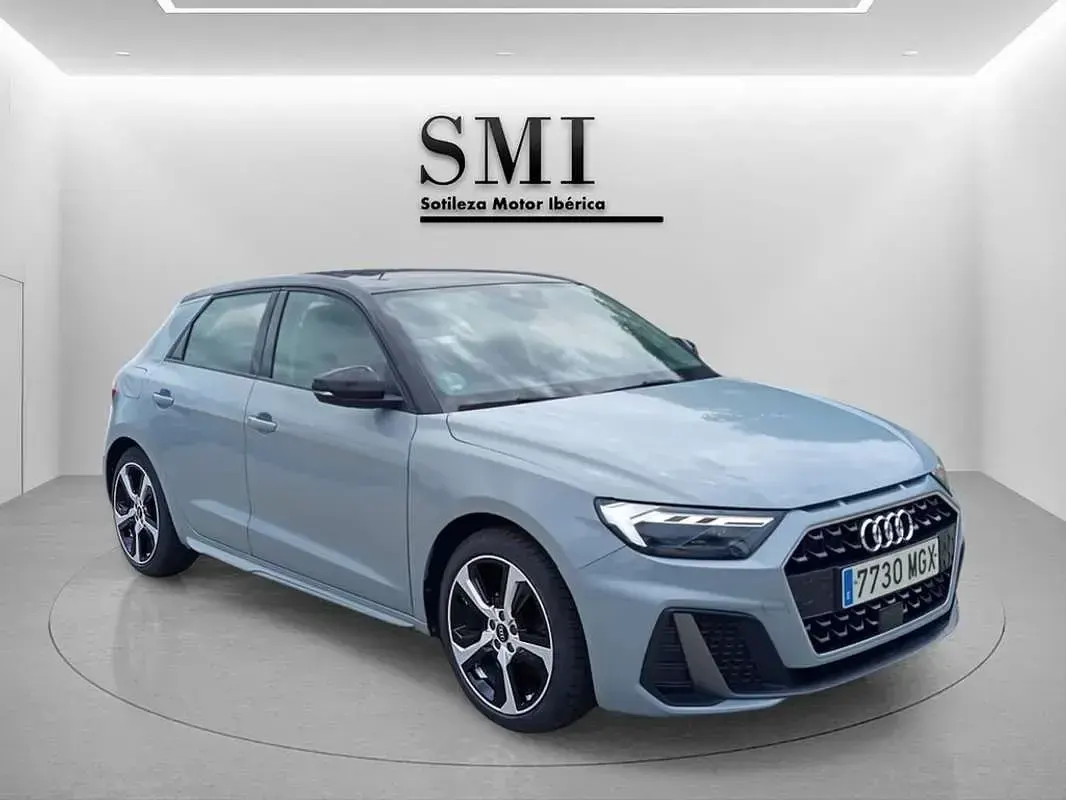 Usado Audi A1 Sportback 110 CV (80 kW) 2023 Gris Utilitario
