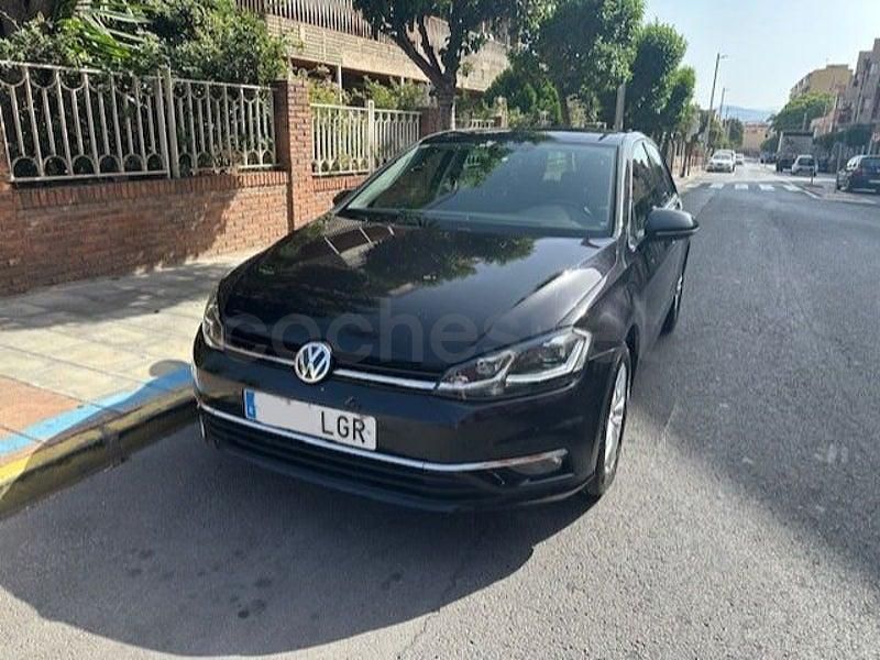 Usado VW Golf VII Advance 150 CV (110 kW) 2020 Negro Berlina