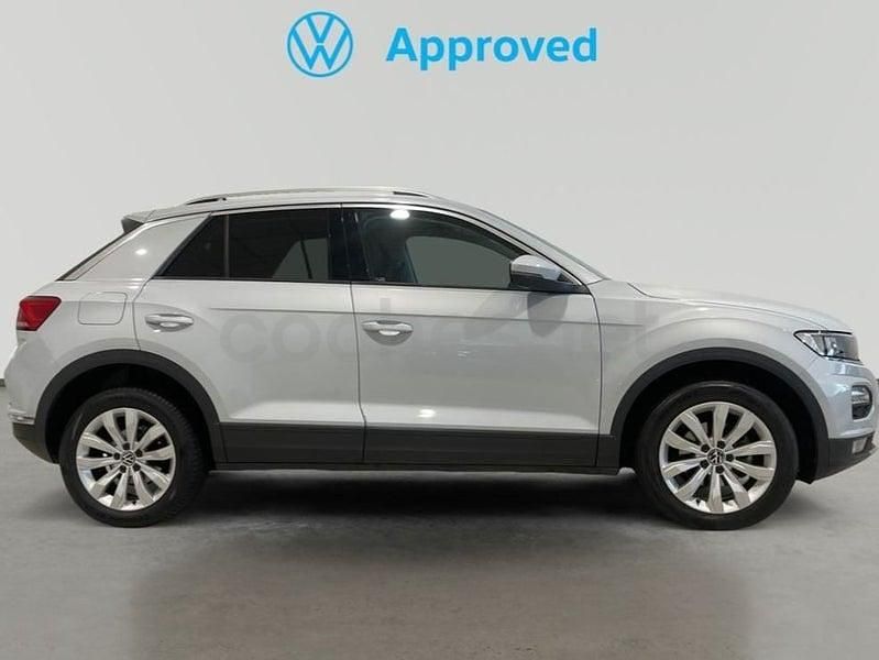 Usado VW T-Roc Advance 115 CV (84 kW) 2021 Gris / plata SUV