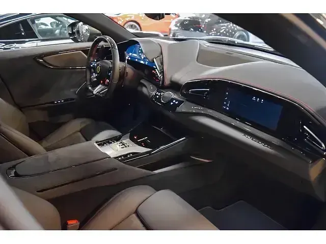 Usado Ferrari Purosangue 725 CV (533 kW) 2025 Gris SUV