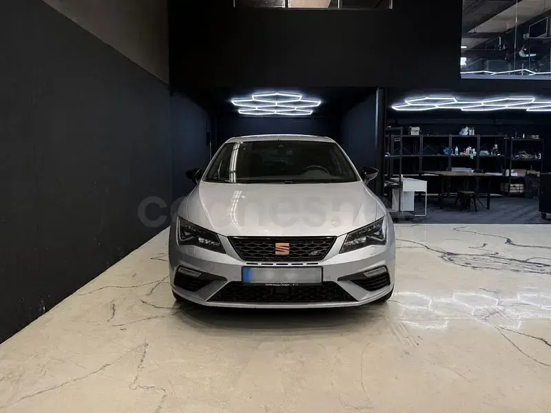 Usado Seat Leon CUPRA 290 CV (213 kW) 2019 Gris / plata Berlina