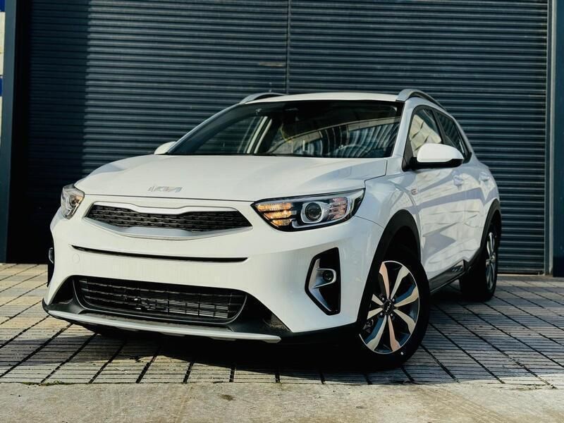 Blanco Nuevo 2024 Kia Stonic SUV | 19.800 € (Precio justo) - Imagen 1/4