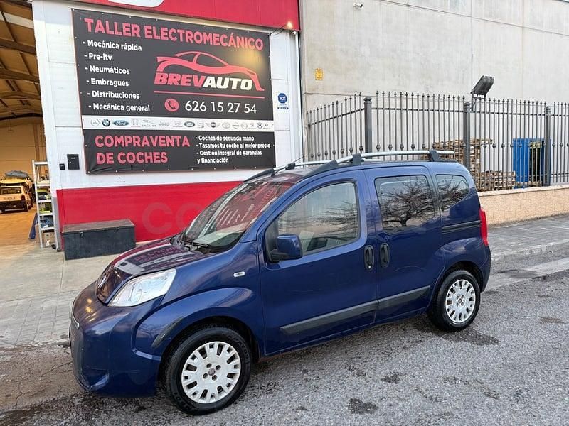 Usado Fiat Qubo Trekking 75 CV (55 kW) 2014 Azul Monovolumen