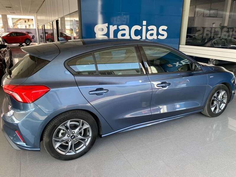 Usado Ford Focus ST-Line 124 CV (91 kW) 2020 Azul báltico Berlina