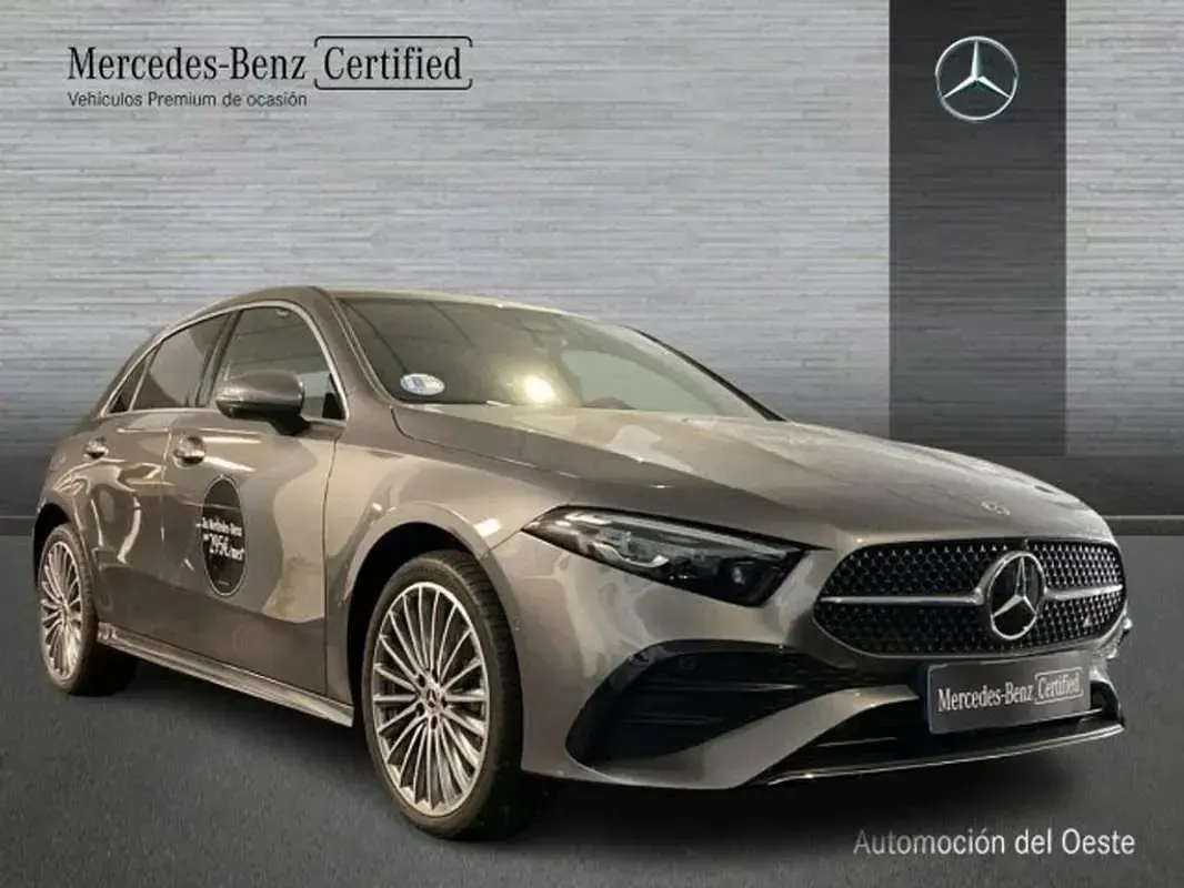 Usado Mercedes A250 218 CV (160 kW) 2024 Gris Berlina