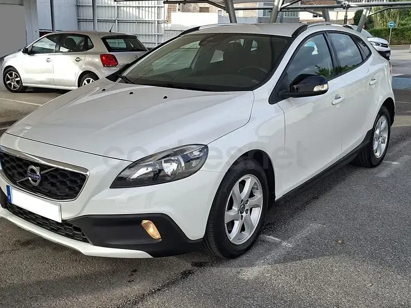 Usado Volvo V40 Kinetic 115 CV (84 kW) 2014 Blanco Berlina