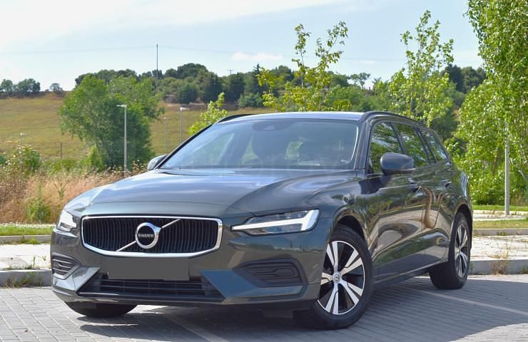 Usado Volvo V60 Momentum 150 CV (110 kW) 2020 Gris Familiar
