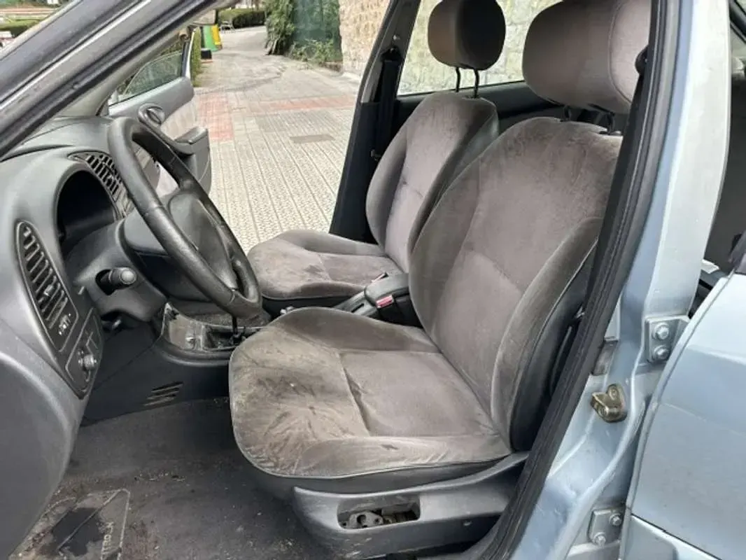 Usado Citroën Xsara Exclusive 90 CV (66 kW) 2003 Gris Utilitario