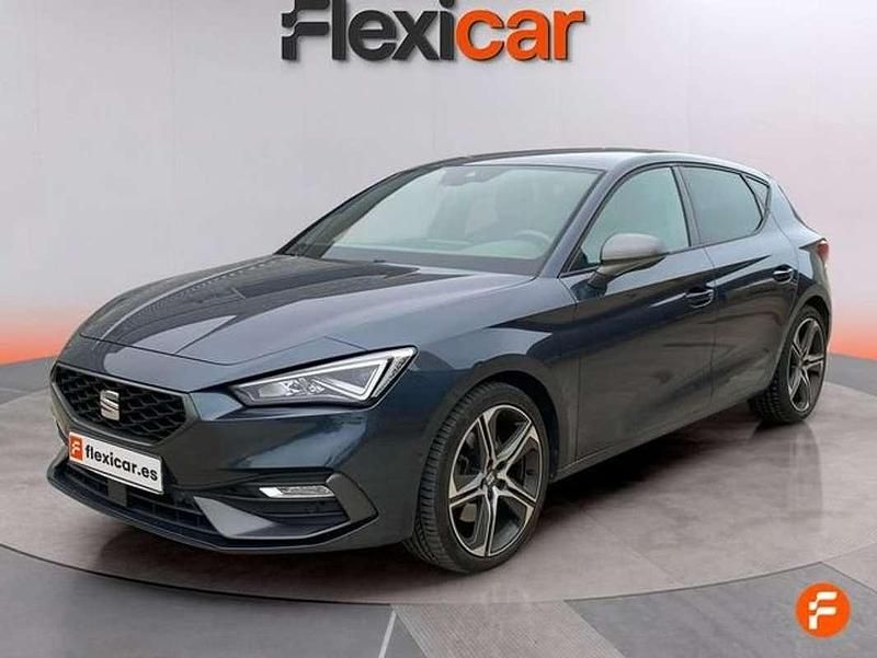 Usado Seat Leon FR 150 CV (110 kW) 2021 Gris Berlina