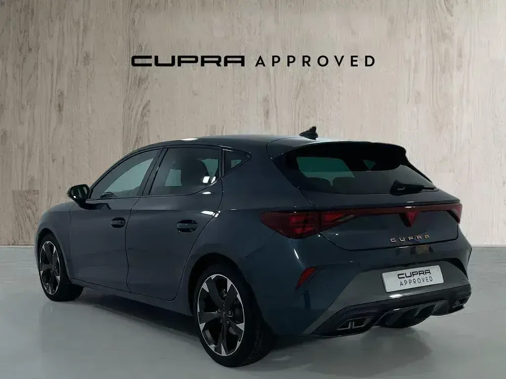 Usado Cupra Leon 150 CV (110 kW) 2025 Gris Berlina