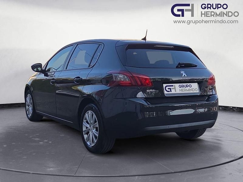 Usado Peugeot 308 Style 128 CV (94 kW) 2020 Negro
