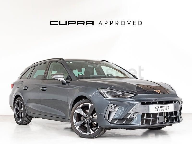 Usado Cupra Leon 150 CV (110 kW) 2024 Gris / plata Familiar