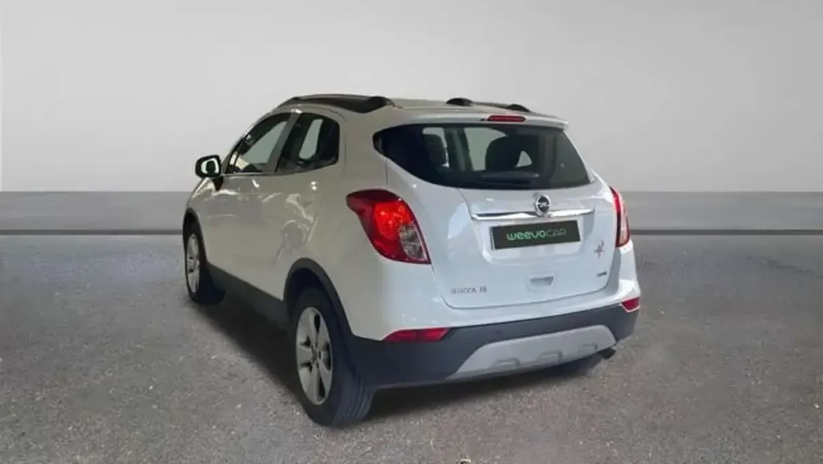 Usado Opel Mokka Selective 136 CV (100 kW) 2016 Blanco SUV