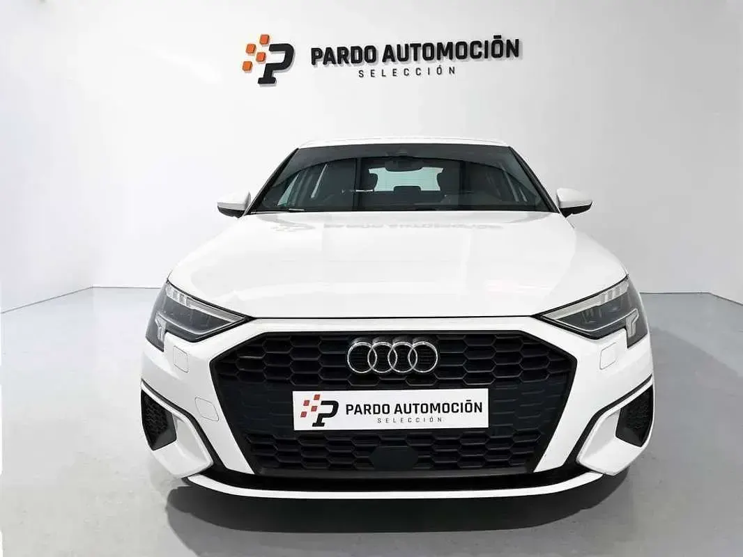 Usado Audi A3 Sportback Advanced Plus 150 CV (110 kW) 2021 Blanco metalizado Utilitario