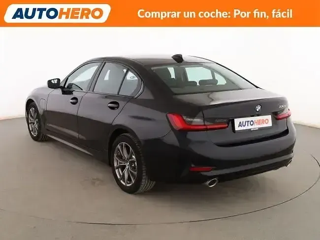 Usado BMW 330e Sport Line 252 CV (185 kW) 2019 Negro Berlina