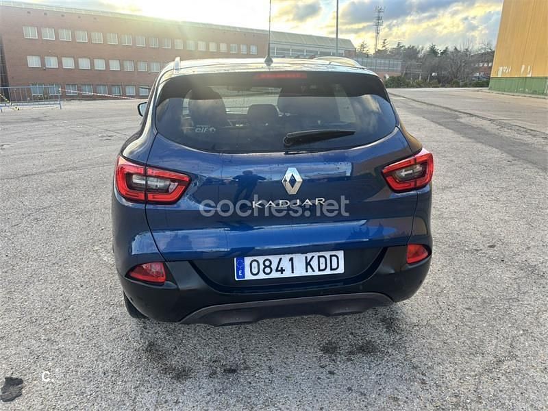 Usado Renault Kadjar Zen 130 CV (95 kW) 2017 Azul SUV