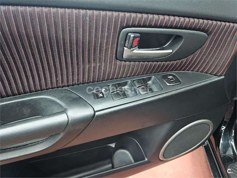 Usado Mazda 3 Sportive 150 CV (110 kW) 2004 Negro Berlina