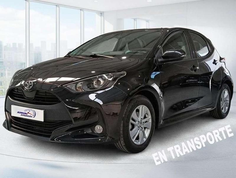 Negro Usado 2022 Toyota Yaris Hybrid Active Utilitario | 16.990 € (Precio justo) - Imagen 1/1
