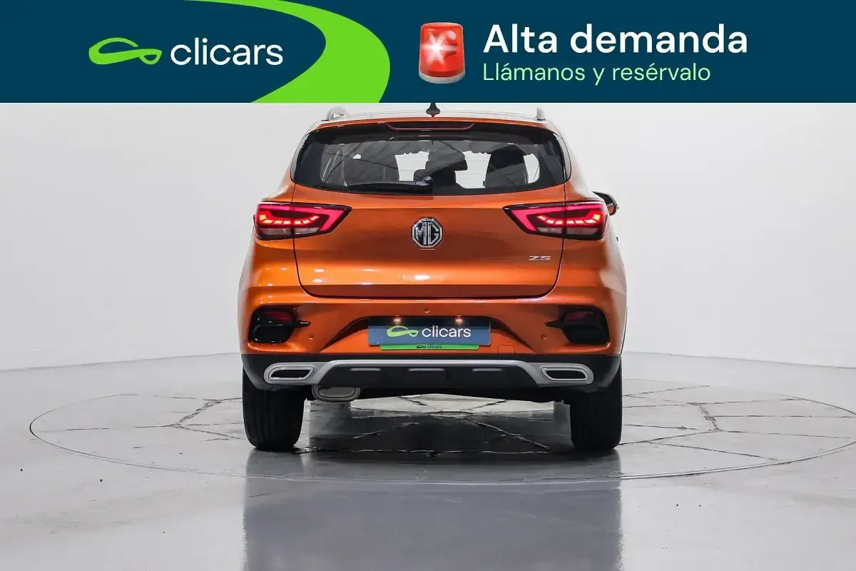 Usado MG ZS Luxury 111 CV (81 kW) 2023 Naranja SUV
