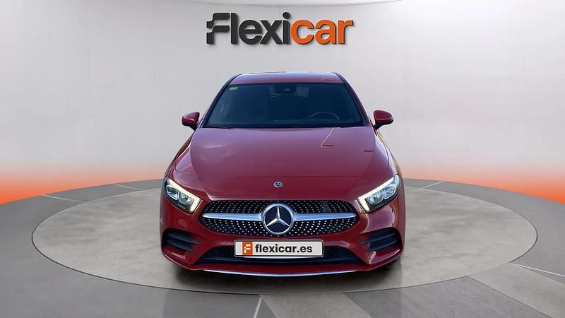 Usado Mercedes A200 163 CV (119 kW) 2018 Rojo Utilitario