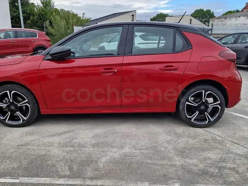 Usado Opel Corsa 100 CV (73 kW) 2024 Rojo Utilitario
