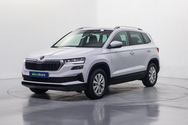 Usado Skoda Karoq Ambition 150 CV (110 kW) 2023 Blanco SUV