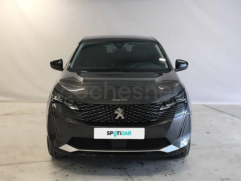 Usado Peugeot 3008 Allure 130 CV (95 kW) 2024 Gris / plata SUV