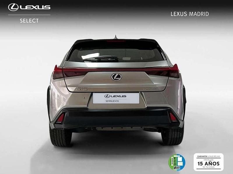 Usado Lexus UX 250h 184 CV (135 kW) 2021 Plateado SUV