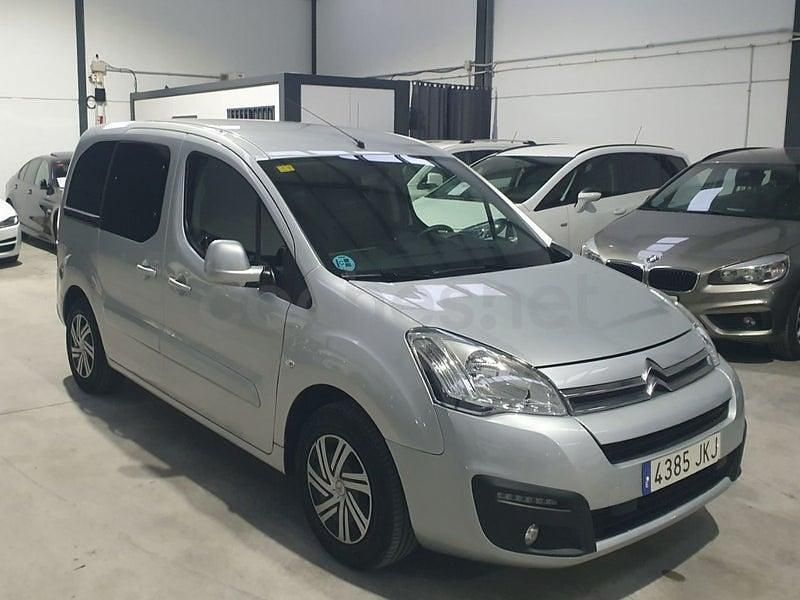 Usado Citroën Berlingo Feel 100 CV (73 kW) 2015 Gris / plata Monovolumen