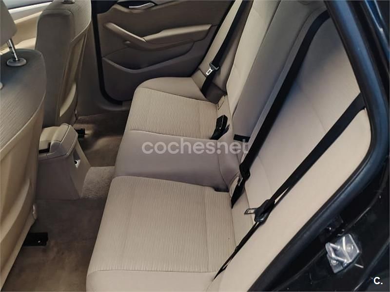 Usado BMW X1 143 HP (105 kW) 2011 Preto SUV