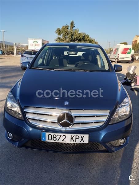 Usado Mercedes B180 109 CV (80 kW) 2013 Azul Monovolumen