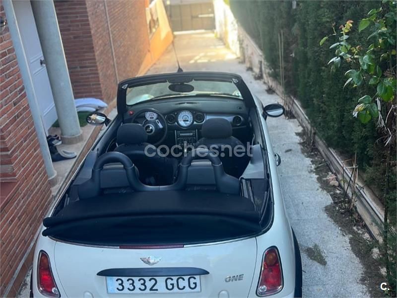 Usado Mini One Cabriolet 90 CV (66 kW) 2008 Beige Descapotable