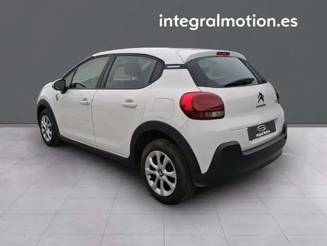 Usado Citroën C3 Feel 99 CV (72 kW) 2023 Blanco Utilitario