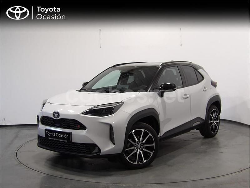 Gris / plata Usado 2024 Toyota Yaris Cross Sport SUV | 29.990 € - Imagen 1/4