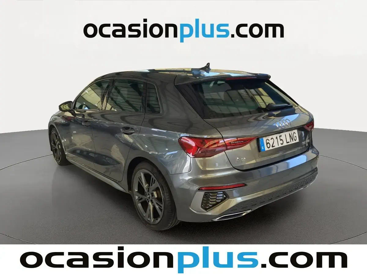Usado Audi A3 Sportback S-Line 150 CV (110 kW) 2021 Gris Utilitario
