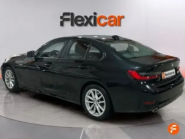 Usado BMW 318 150 CV (110 kW) 2019 Negro Berlina