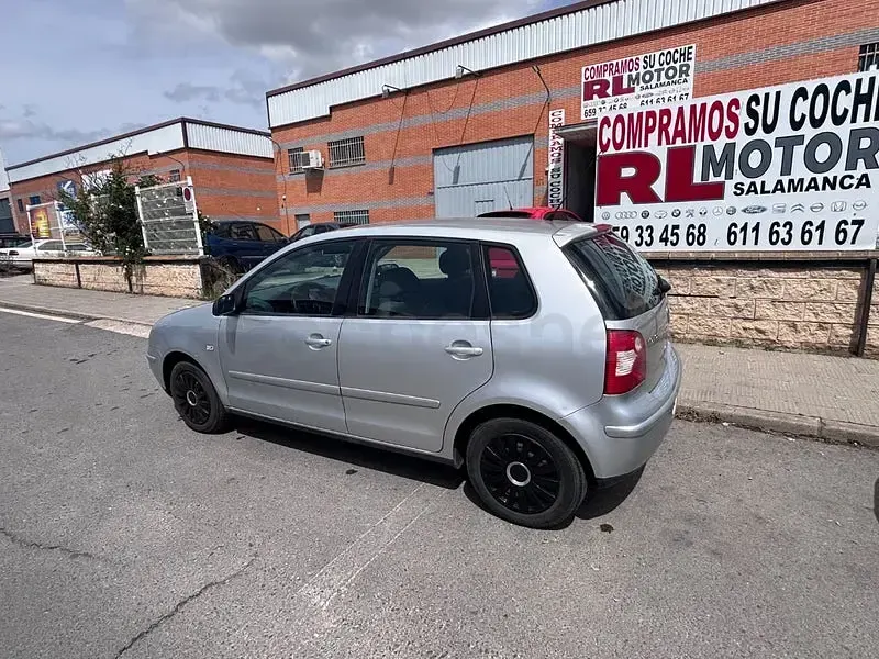 Używany VW Polo Highline 75 KM (55 kW) 2004 Szary Hatchback