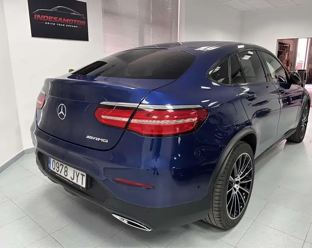 Usado Mercedes GLC250 204 CV (150 kW) 2017 Azul SUV