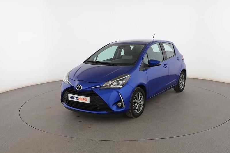 Azul Usado 2017 Toyota Yaris Active Utilitario | 11.999 € (Un poco caro) - Imagen 1/3