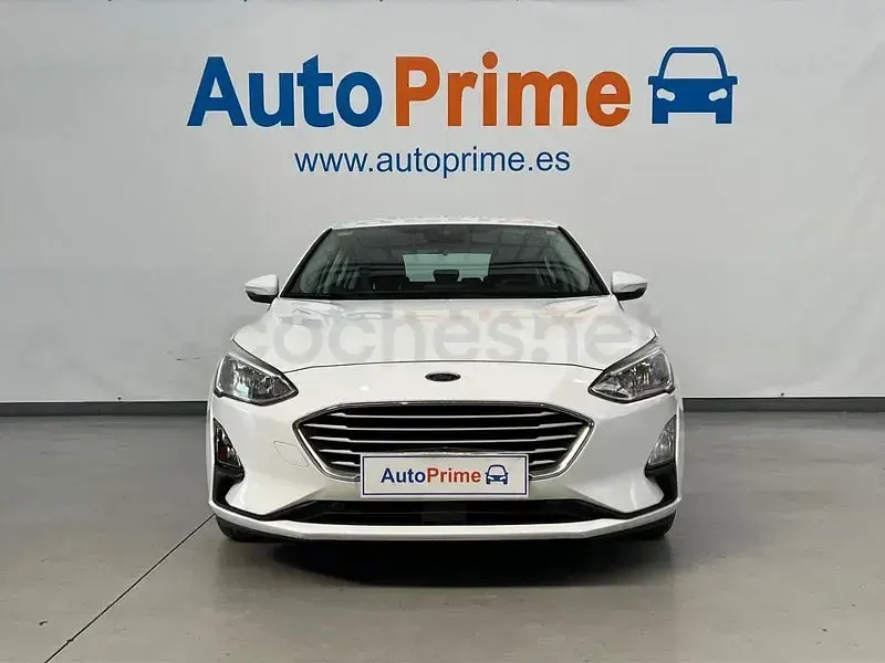 Usado Ford Focus Trend 120 CV (88 kW) 2019 Blanco Berlina