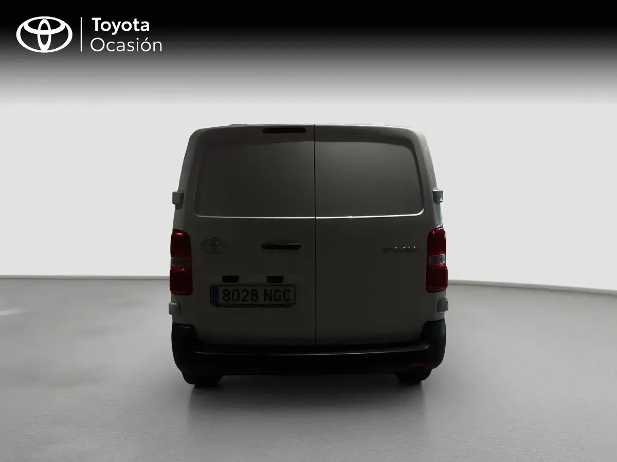 Usado Toyota Proace 120 CV (88 kW) 2025 Blanco Monovolumen