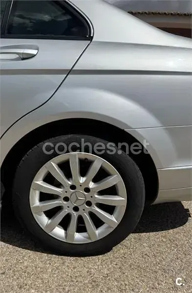 Usado Mercedes C220 Avantgarde 122 CV (89 kW) 2007 Gris / plata Familiar