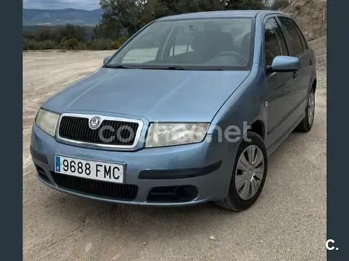 Usado Skoda Fabia 64 CV (47 kW) 2007 Gris / plata Berlina