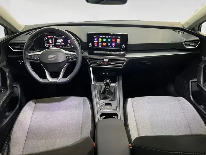 Usado Seat Leon Style 116 CV (85 kW) 2025 Blanco