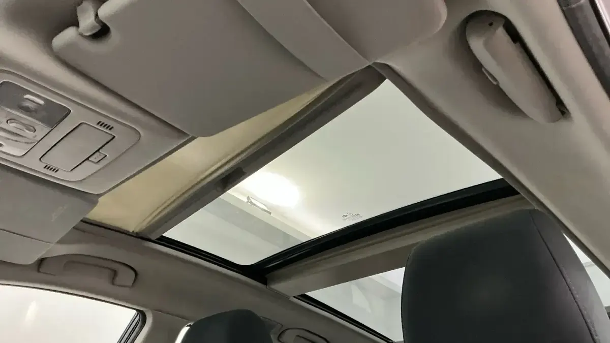 Usado Renault Koleos Dynamique 150 CV (110 kW) 2010 Negro SUV